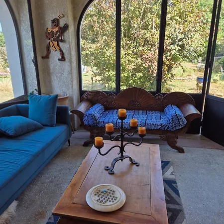 La Fenêtre Massoulié Couette-café *